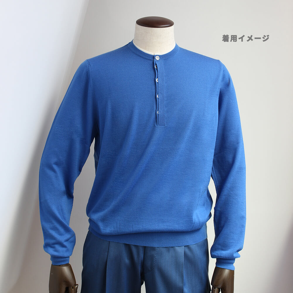 malo／マーロ】カシミヤヘンリーネックセーター ブルー 蝶貝