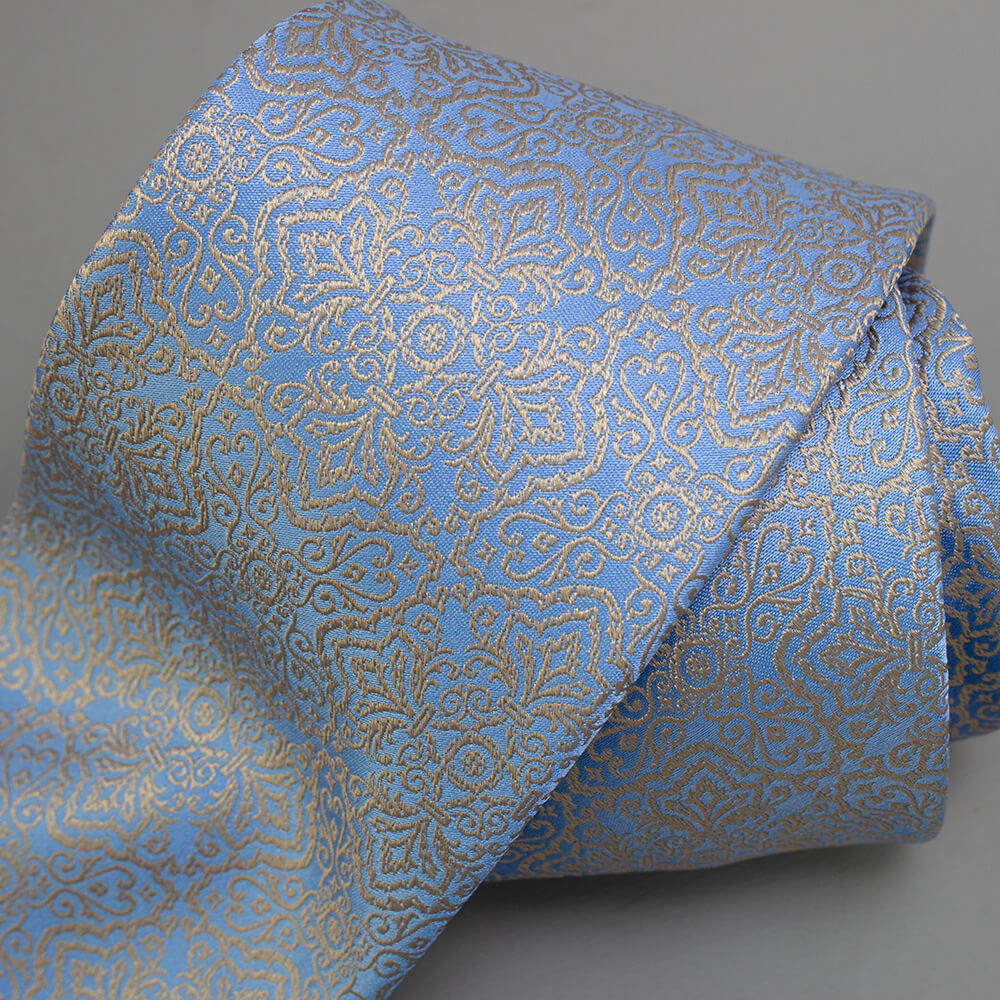 ジャカード織のライトブルーアラベスク模様ネクタイ｜Jacquard light blue tie with arabesque motif