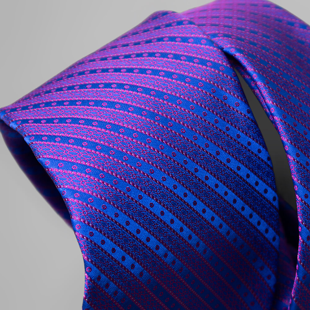 ステファノリッチのシルクジャカードネクタイ、ブルーとレッドのストライプ柄｜Stefano Ricci silk jacquard necktie in blue and red stripe pattern