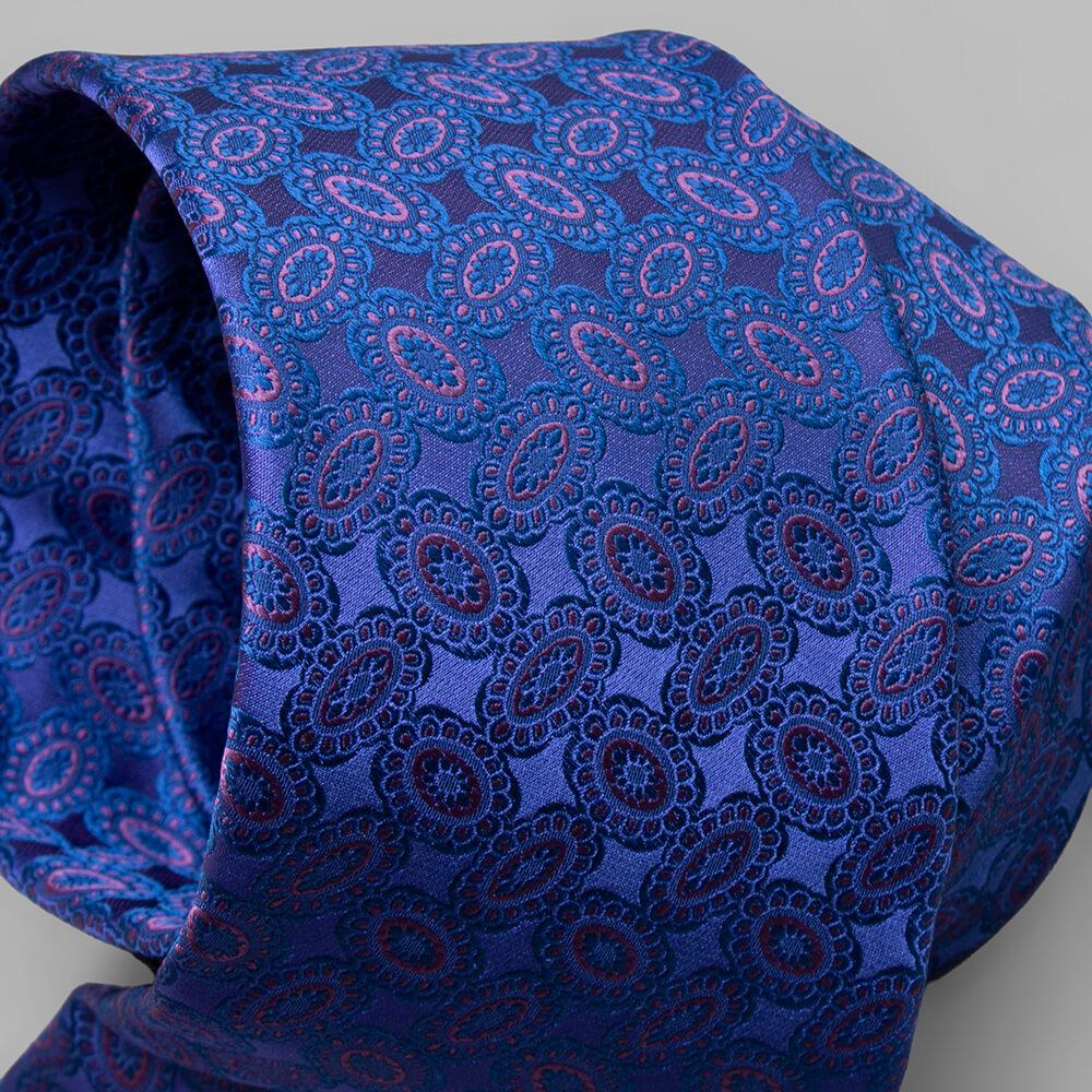 ステファノリッチのシルクジャカードネクタイ、ブルー地にレッドのオーバル小紋柄｜Stefano Ricci silk jacquard necktie in blue with red oval motif pattern