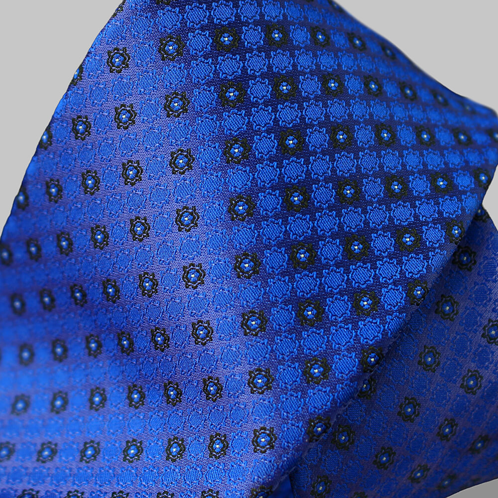 ステファノリッチのシルクジャカードネクタイ、ブルーに黒の小紋柄｜Stefano Ricci silk jacquard necktie in blue with black geometric small pattern