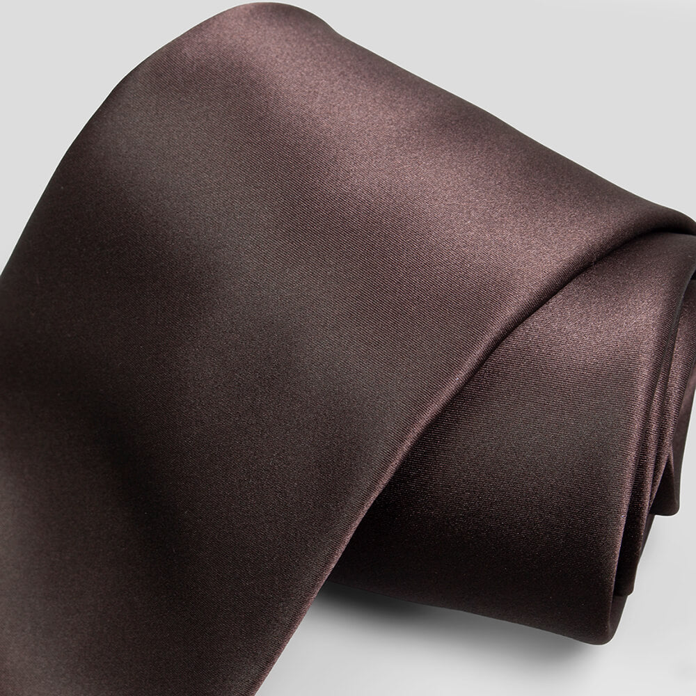 ステファノリッチのシルク無地ネクタイ、光沢感のあるブラウンデザイン｜Stefano Ricci solid silk necktie with glossy brown finish