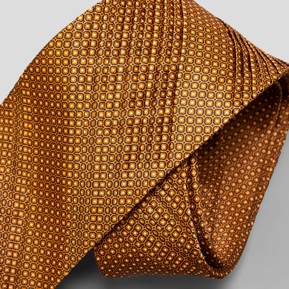 ステファノリッチのシルクプリーツネクタイ、ゴールドとブラウンの幾何学柄｜Stefano Ricci silk pleated necktie in gold and brown geometric pattern