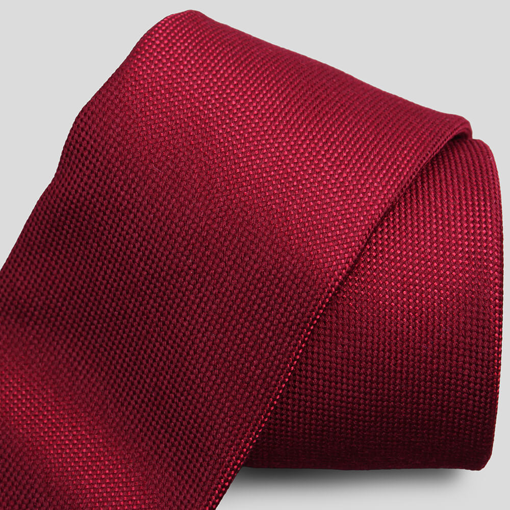 ステファノリッチのウールシルク無地ネクタイ、深みのあるレッドカラー｜Stefano Ricci wool silk solid necktie in deep red