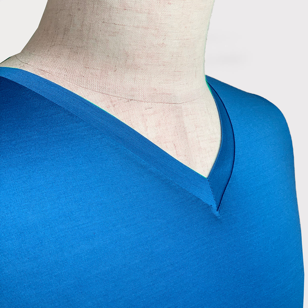 CITA／チータ VネックTシャツ コットン 半袖 ブルー